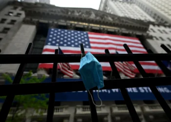 Bannon: Elites Economic Mismanagement Will Lead To Revolution In US.