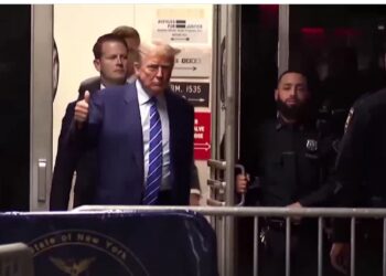 Trump Trial Day 2, DA Alvin Bragg Targets Trump for Contempt Over Gag Order