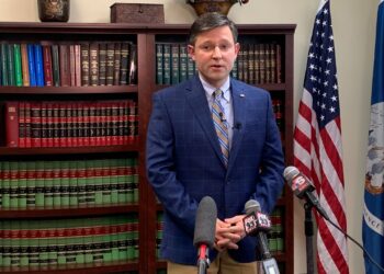 Trump Supporters Unite and Call for Speaker Johnson’s Ousting, Motion to Vacate Gains Momentum