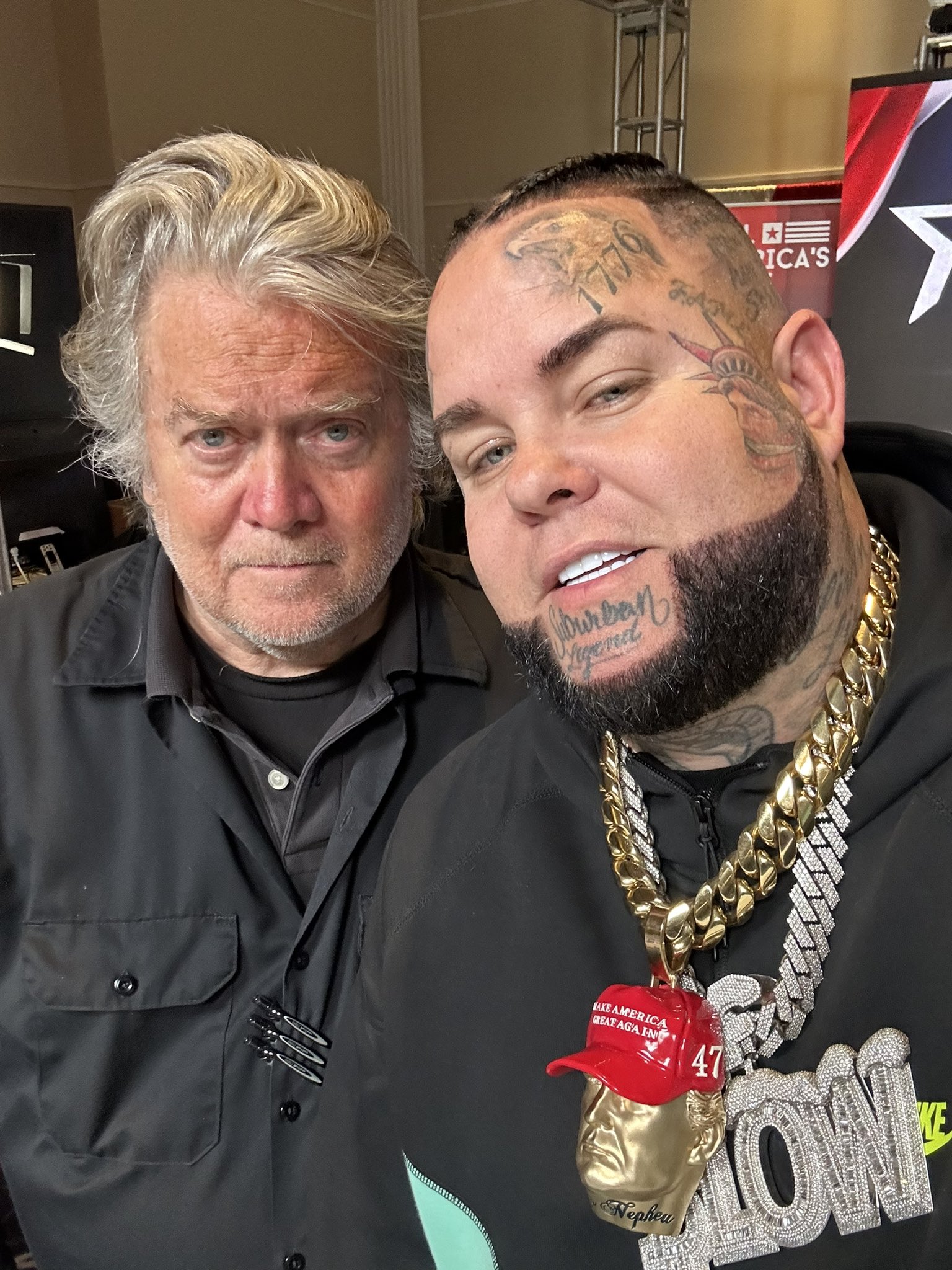 Bannon Warroom Rumble - 4xyjlzr
