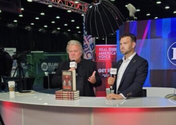 Bannon and Posobiec Host ‘Political Prisoner Edition’ of ‘Unhumans’ Book Signing in Lively WarRoom Exchange