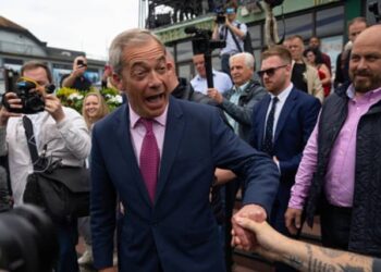 Populist Surge: Nigel Farage Leads Reform UK to Historic Gains in Parliament