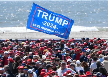 Polls and Propaganda: How Media Manipulates Kamala Harris’s Candidacy and Trump’s Surge