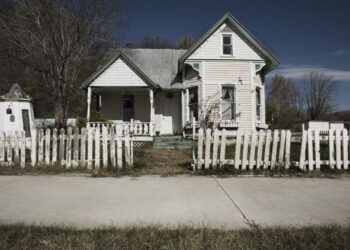 Bidenomics Deep Betrayal: Abandoning the Common Folk’s Needs for Political Power, Pushing Expensive Political Theater