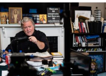 SITREP: Bannon’s Call to Action – ‘Shut Down the Government Over the Border Crisis’