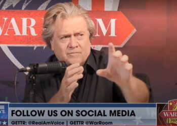 Bannon Scoffs at “Tech Nerds” Like Elon Musk, Vows Never to Back Down in War on H-1B Exploitation