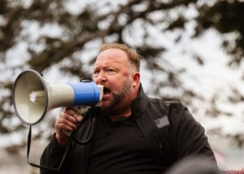 Alex Jones Urges President Trump to Pause, Think, and Avoid Escalating War with Iran