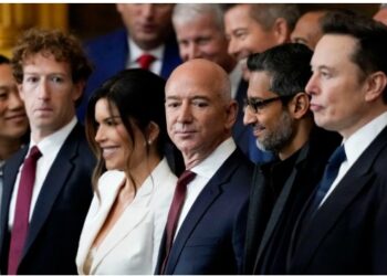 Trump Snubs Tech Billionaires, Stands Firm with MAGA Base