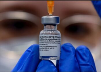 Trump’s HHS Pulls Plug on mRNA Vaccines: Bannon and Expert Expose Big Pharma’s Deadly Gamble