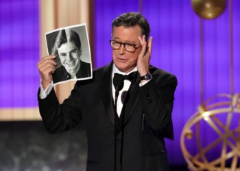 Bannon Calls CBS to Torch Colbert’s Show, Burn Down Big Media’s Anti-MAGA Propaganda