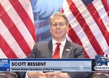 Steve Bannon interviews Scott Bessent on the Trump trade and Europe at Davos